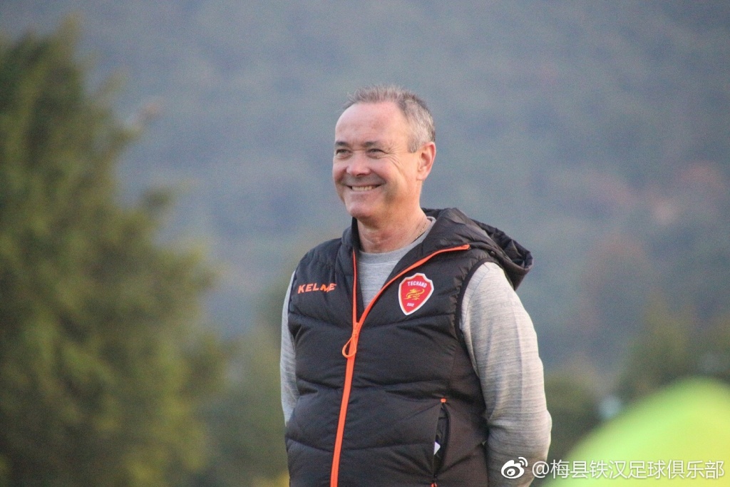  昂热主帅赛后宣布辞职，助教暂代执教职务  